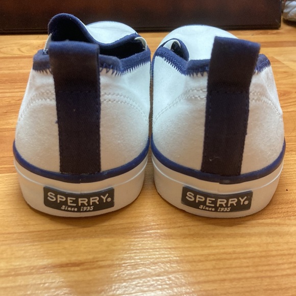 Never worn! Sperry x Vineyard Vines - Picture 4 of 4